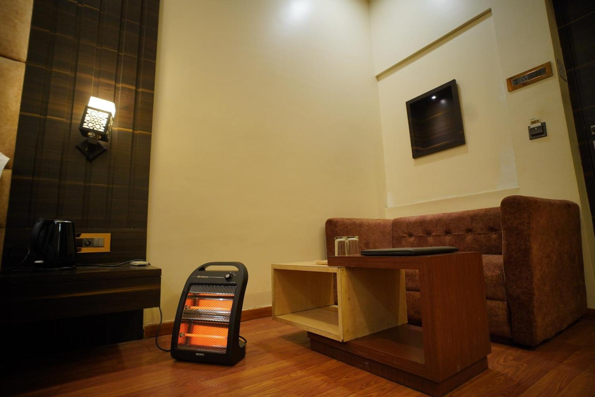 Hotel New Grand Deoghar Exteriör bild