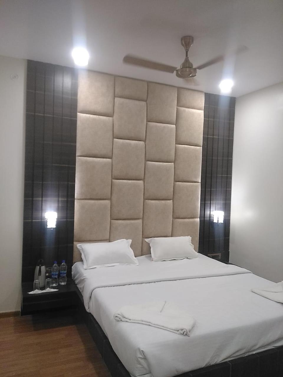 Hotel New Grand Deoghar Exteriör bild