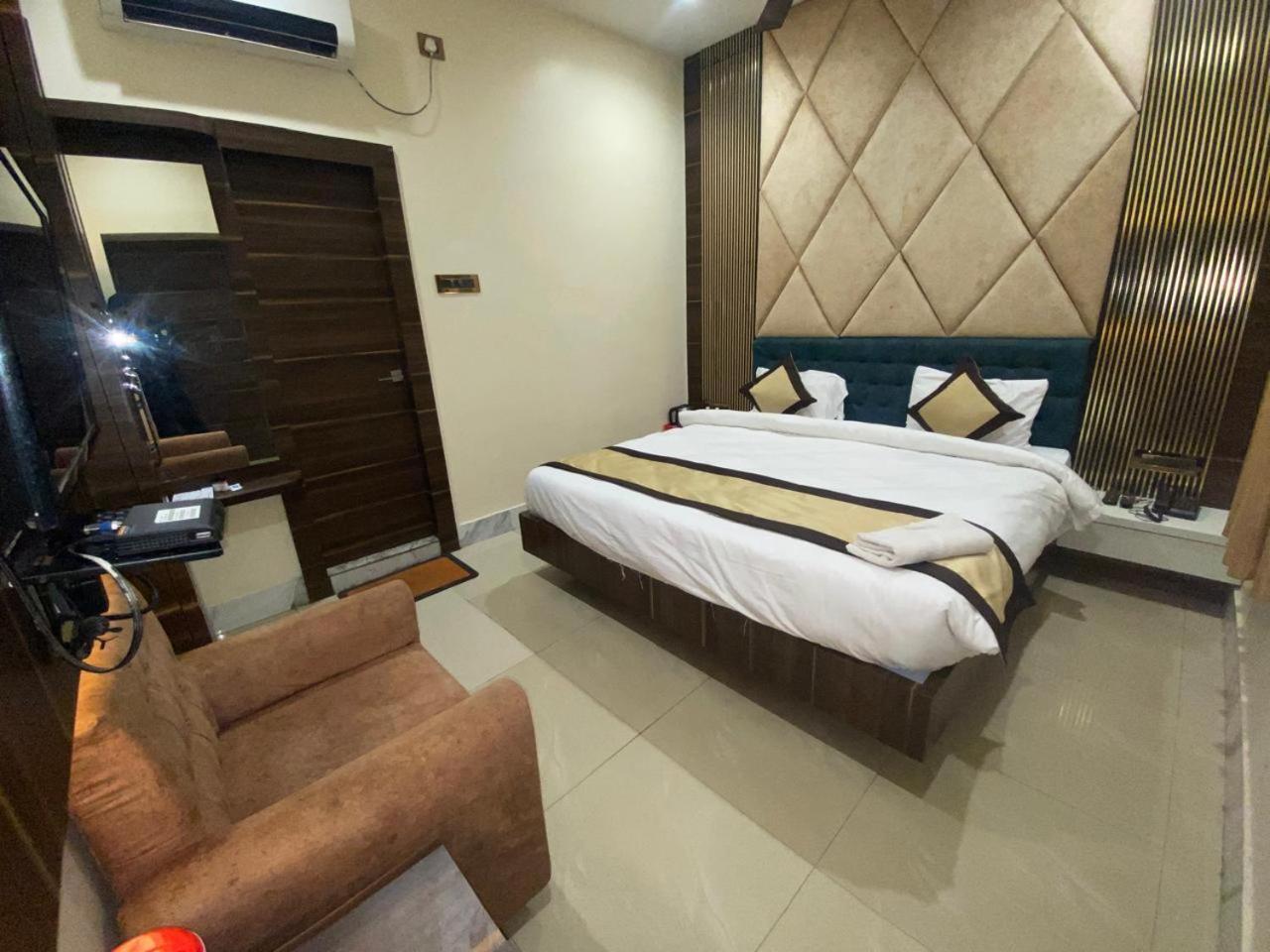 Hotel New Grand Deoghar Exteriör bild